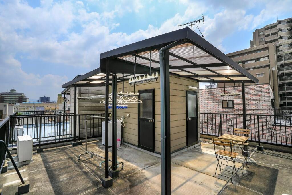 大阪鶴橋駅徒歩2分 トイレ浴室複数あり3階建て一軒家車庫付き公寓 外观 照片
